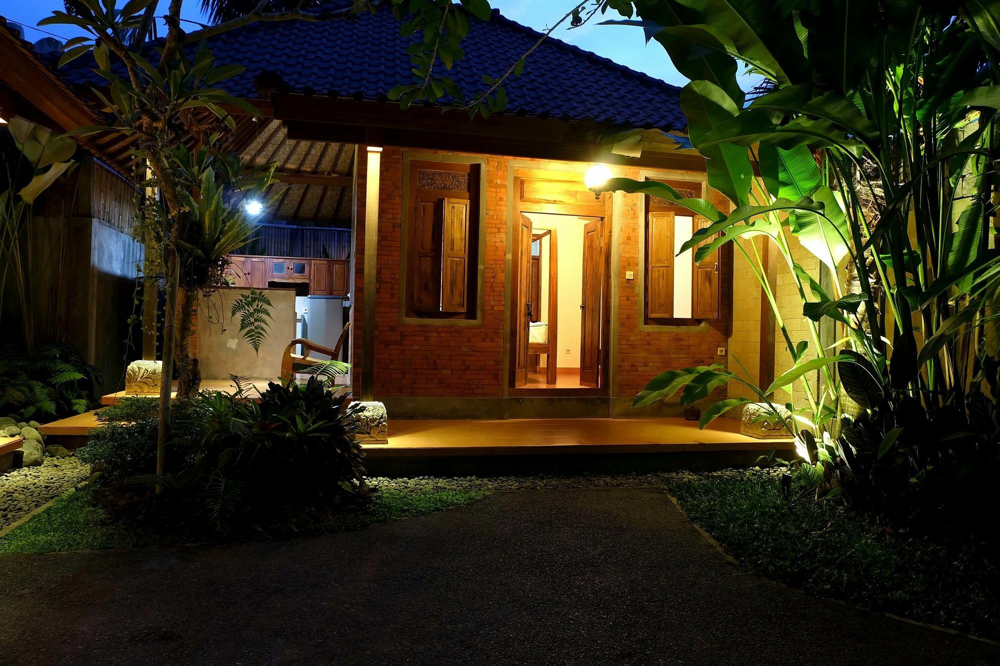 Nurada Cottage 우붓 외부 사진